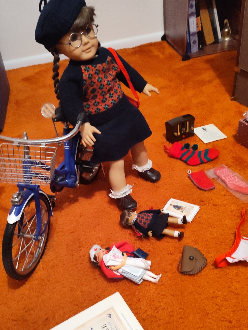 Retired American girl Doll Molly And Molly's Bike And Two Mini Molly Dolls